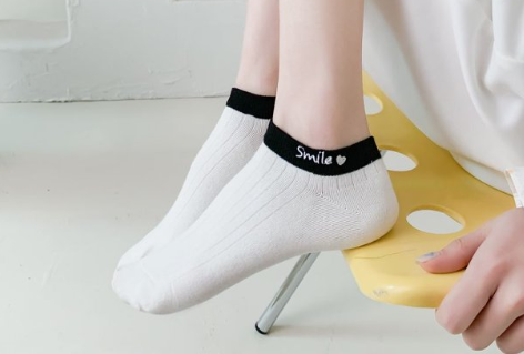 Women’s  Smile Embroidered Ankle Sock