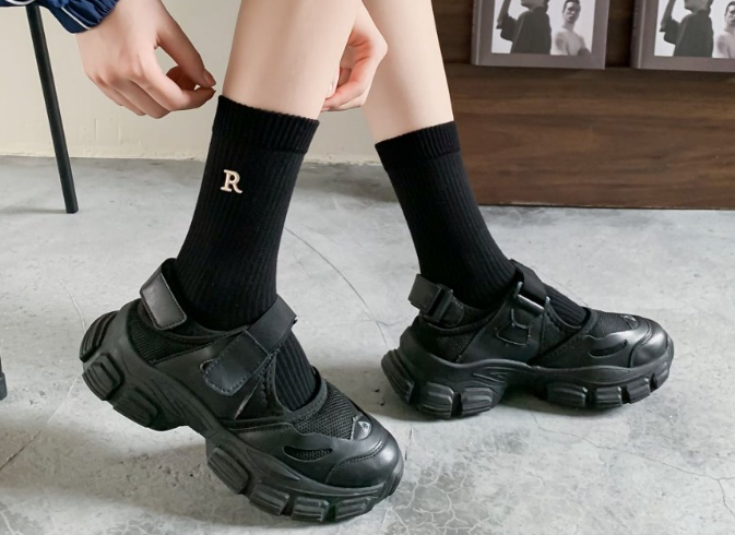 Women’s Embroidered Rib Crew Sock