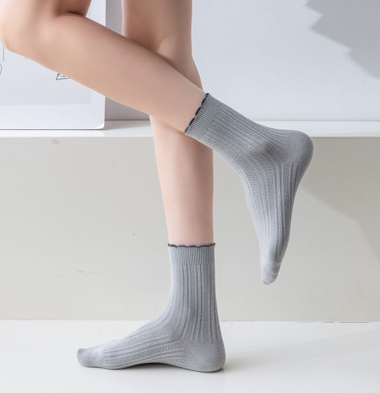 Women’s Ruffle Rib Crew Sock