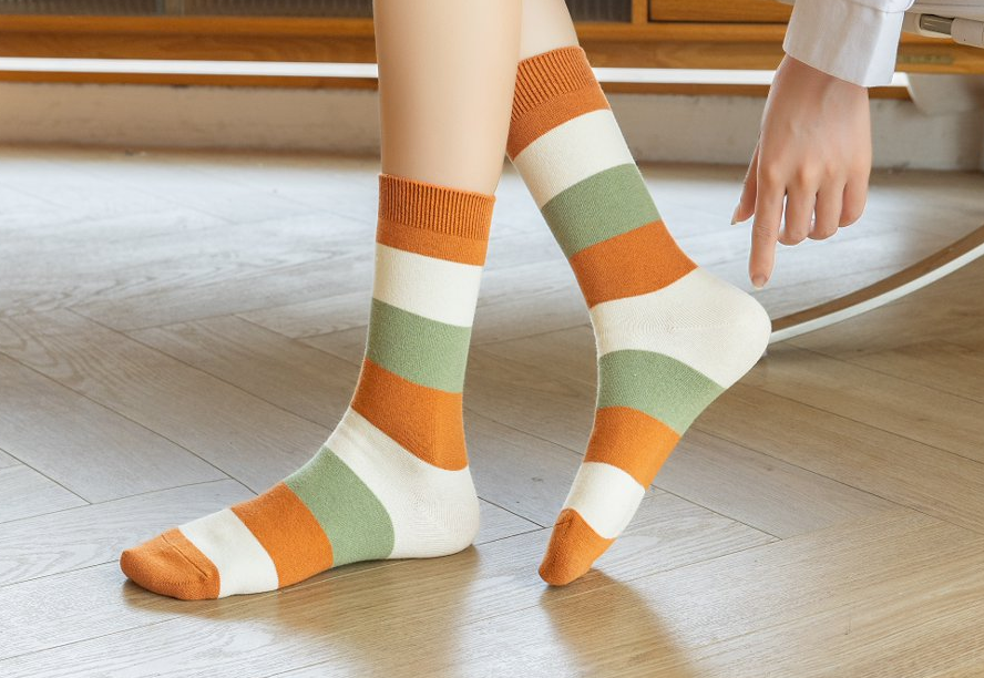 Women’s Quarter Mini Crew Sock(Photo-Series)