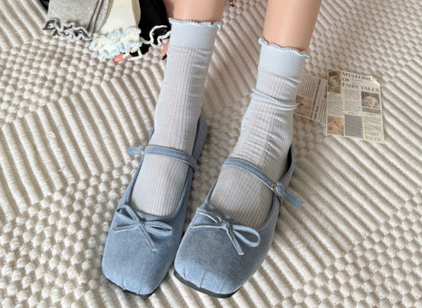 Women’s Ruffle Crew Sock