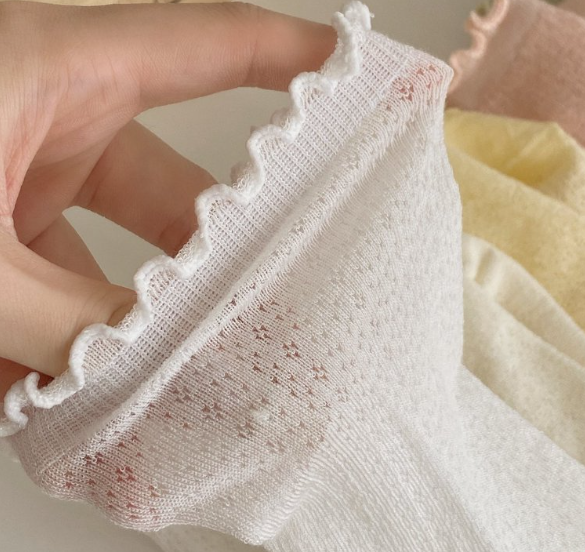 Women’s Ruffle Crew Sock