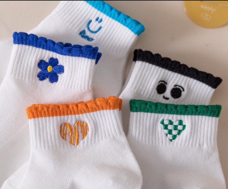 Women's Embroidered Ankle Sock