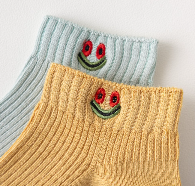Women's Smile face Embroidered Ankle Sock