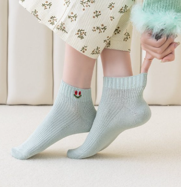 Women's Smile face Embroidered Ankle Sock
