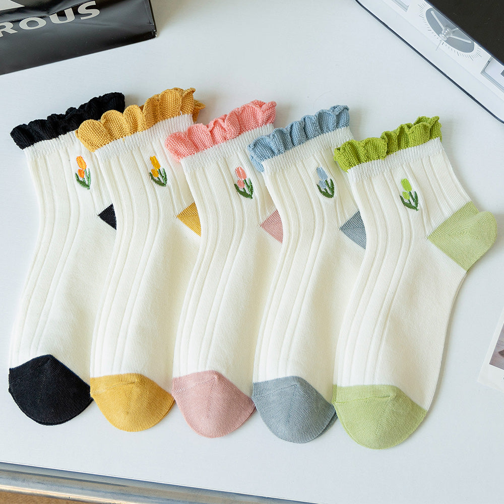 Women's Ruffle Floral Embroidered Ankle Sock