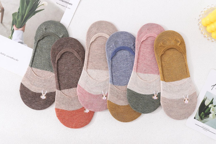 Women’s Rabbit Embroidered No Show Sock